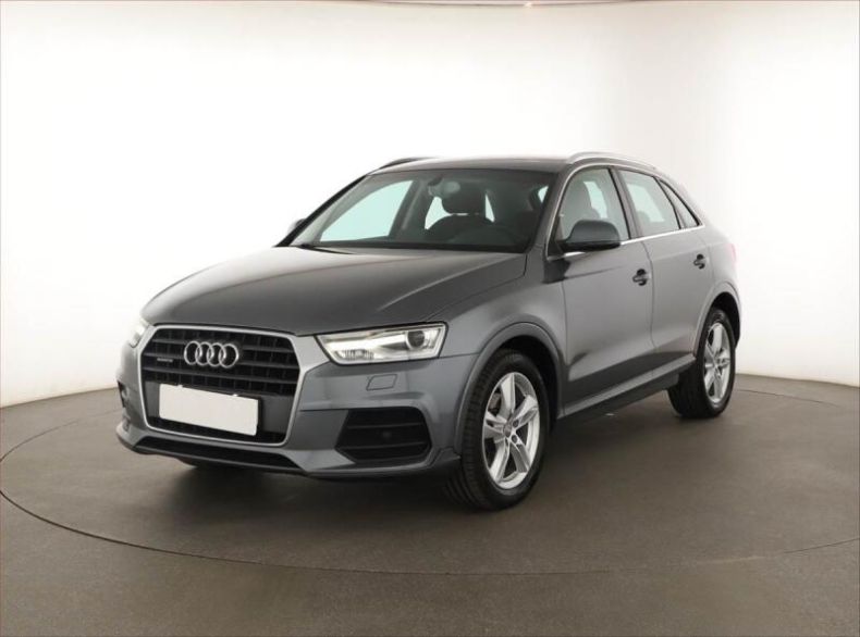 Audi Q3 - hlavní fotka