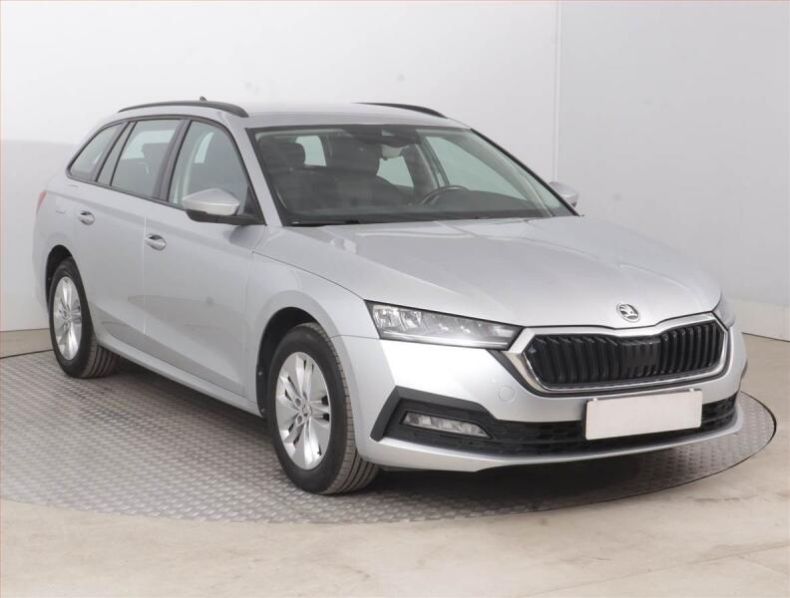 Škoda Octavia - hlavní fotka