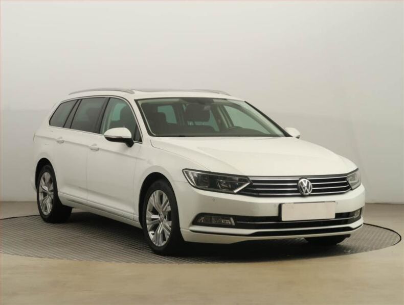 Volkswagen Passat - hlavní foto
