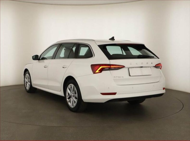 Škoda Octavia - hlavní fotka