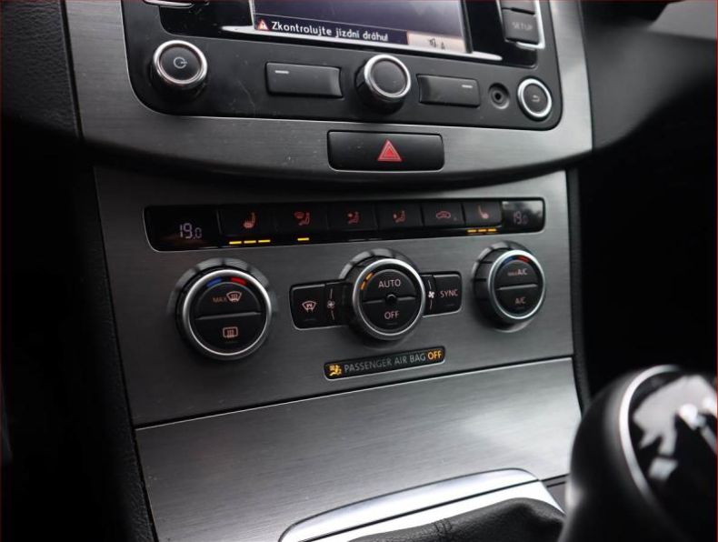 Volkswagen Passat - hlavní fotka