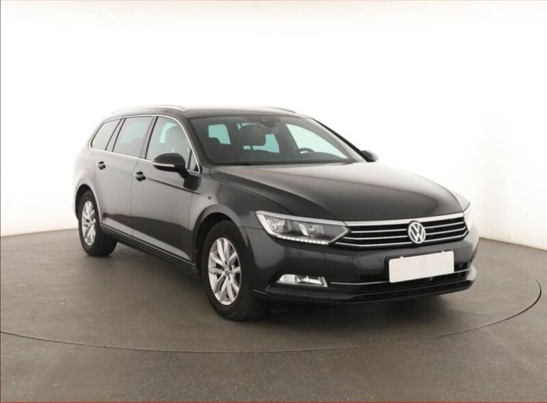 Volkswagen Passat - hlavní fotka inzerátu