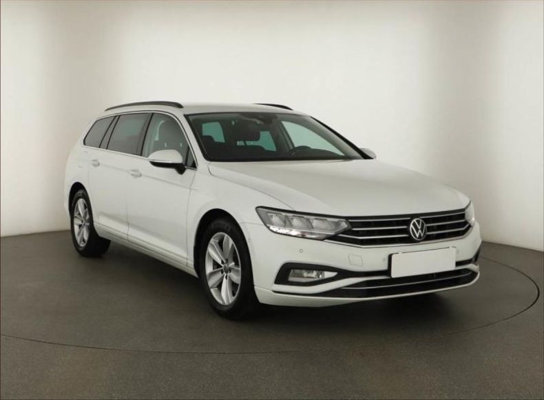 Volkswagen Passat - hlavní fotka