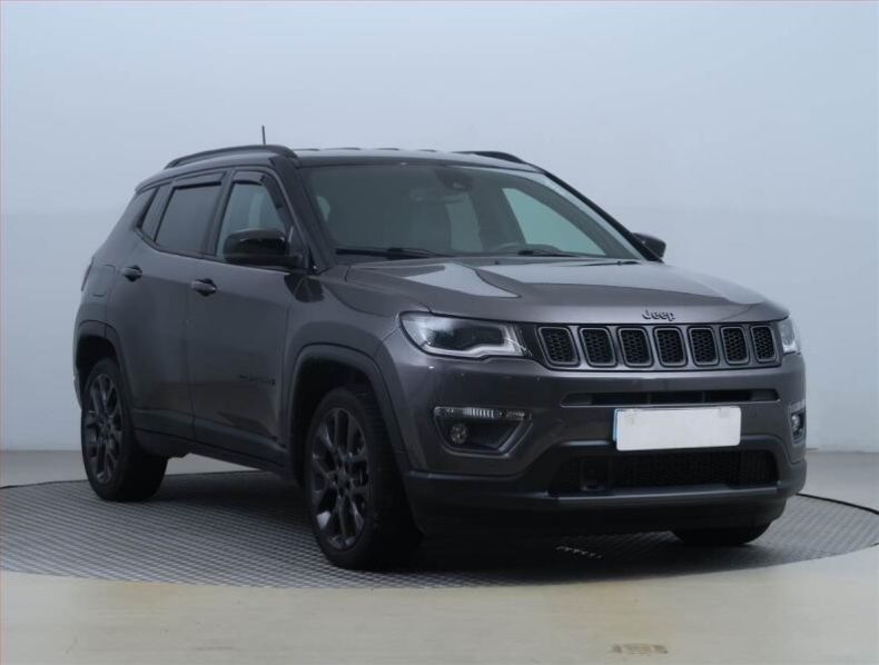 Jeep Compass - hlavní foto