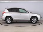 Toyota RAV 4 - fotka číslo 4