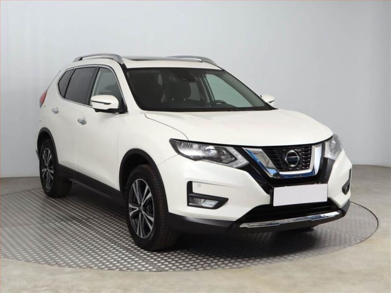 Nissan X-Trail - hlavní fotka