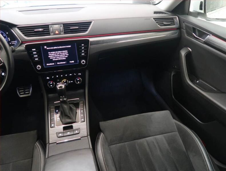 Škoda Superb - hlavní fotka