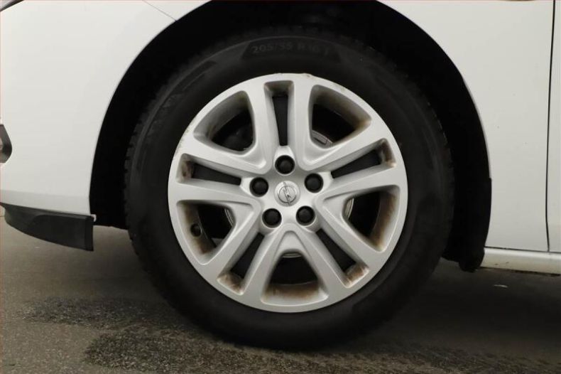 Opel Astra - hlavní fotka