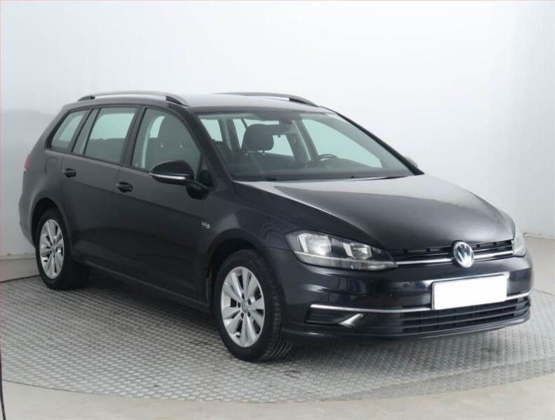 Volkswagen Golf - hlavní foto