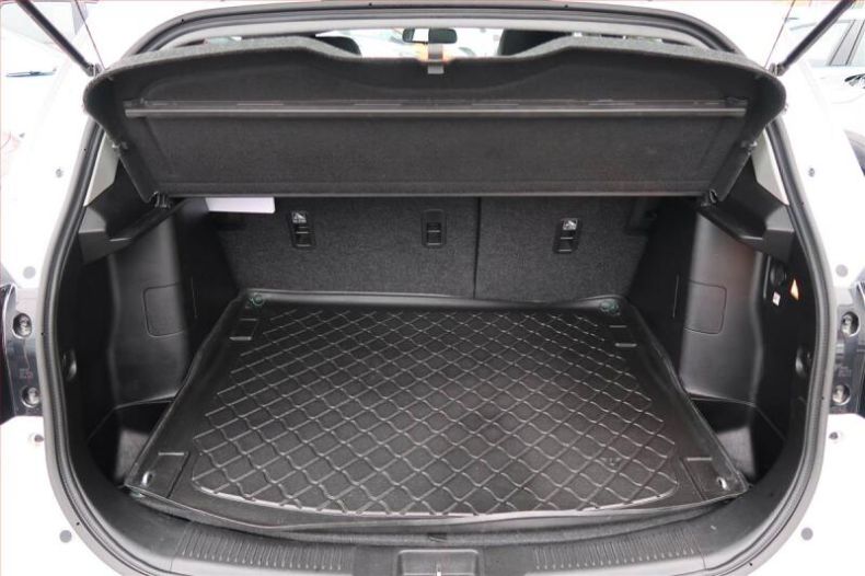 Suzuki SX4 - hlavní fotka