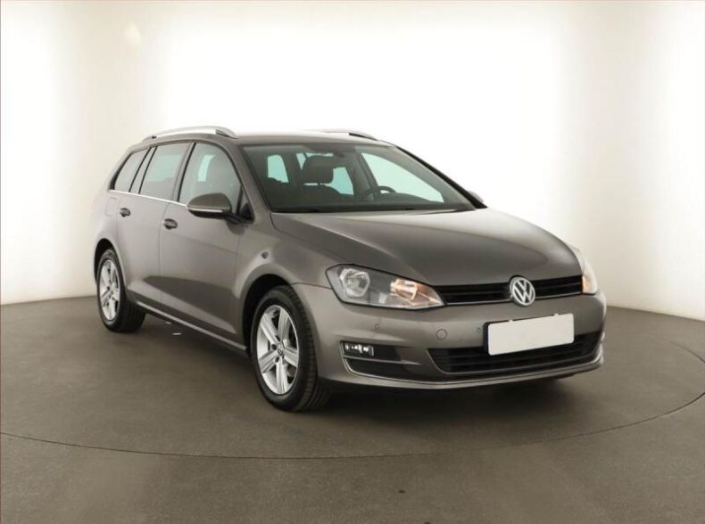 Volkswagen Golf - hlavní foto