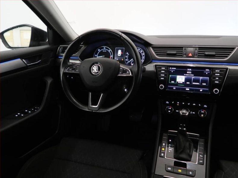 Škoda Superb - hlavní fotka