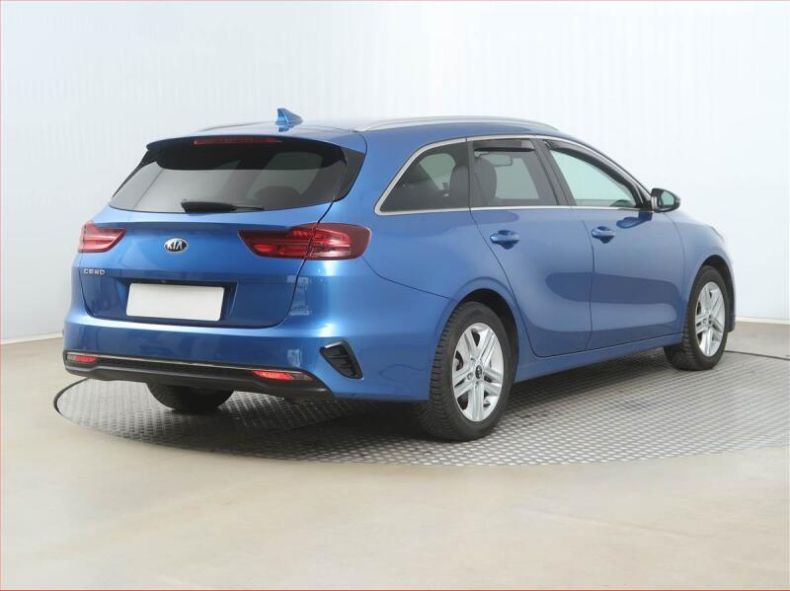 Kia Cee'd - hlavní fotka