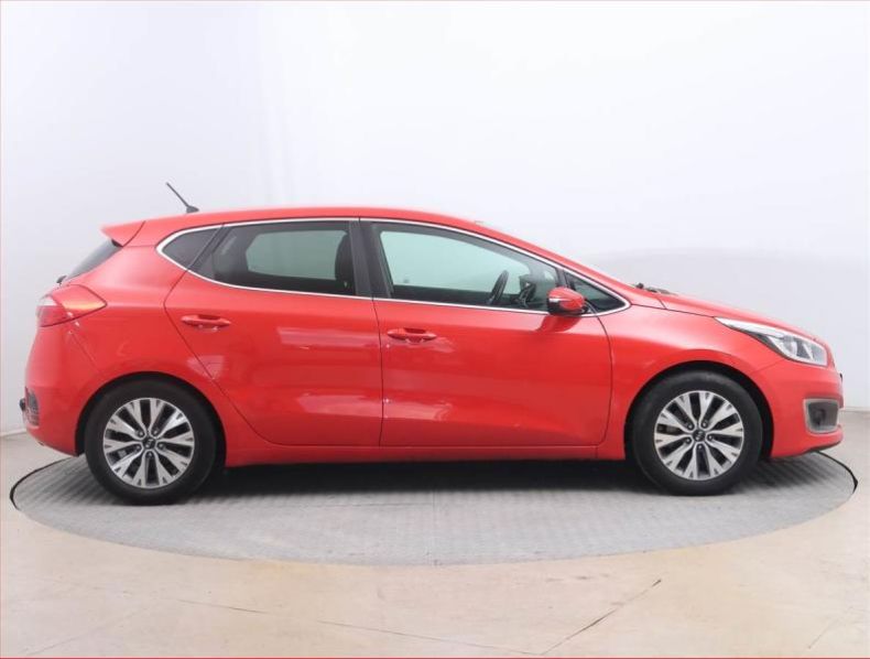 Kia Cee'd - hlavní fotka