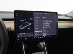 Tesla Model 3 - fotka číslo 21