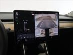 Tesla Model 3 - fotka číslo 23