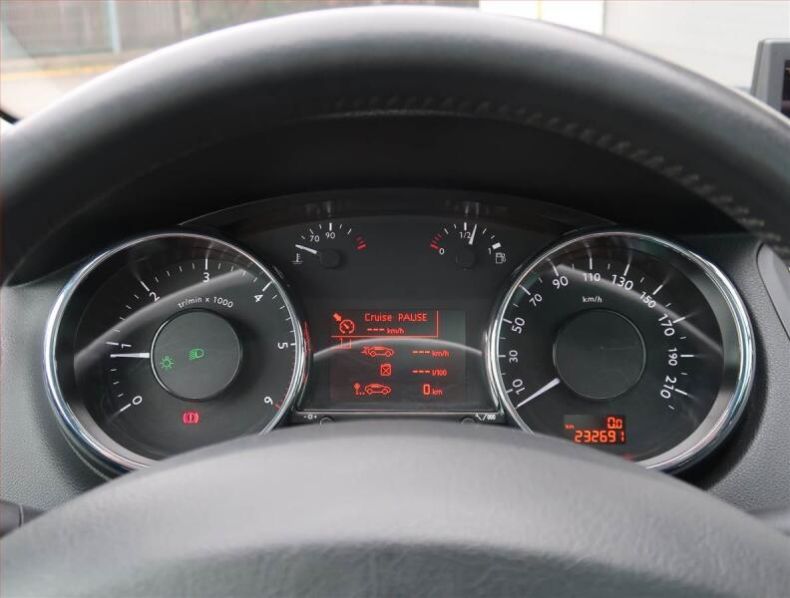 Peugeot 5008 - hlavní fotka