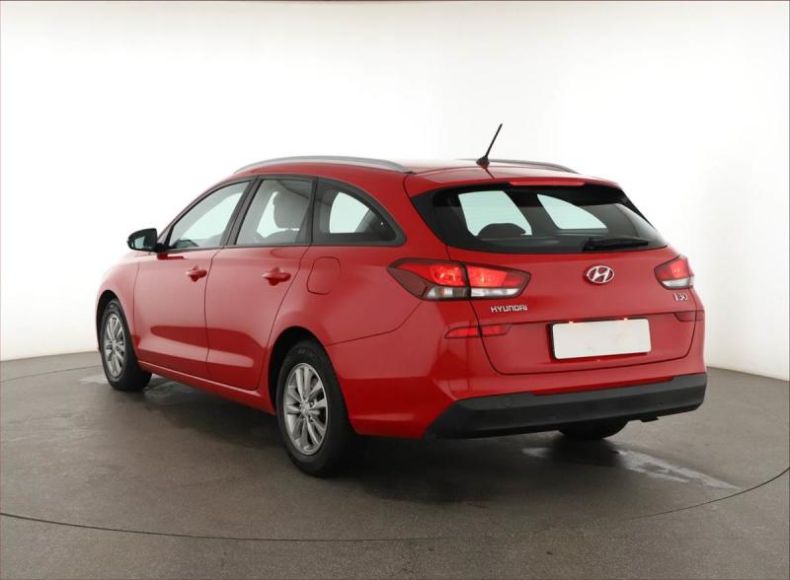 Hyundai i30 - hlavní fotka