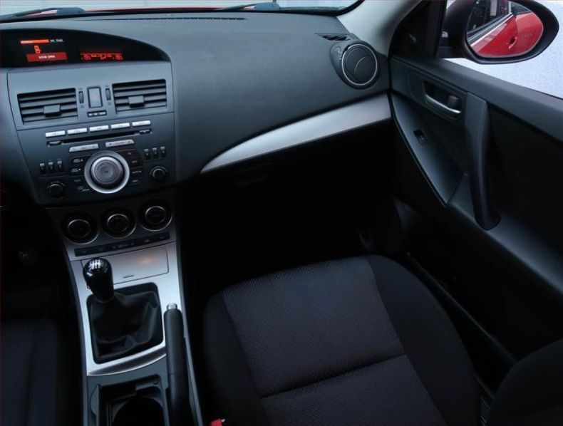 Mazda 3 - hlavní fotka