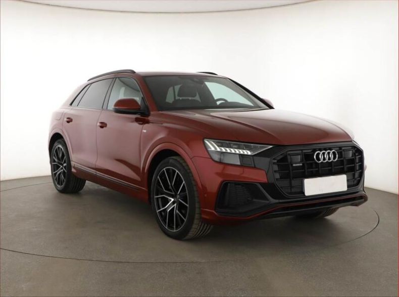 Audi Q8 - hlavní foto
