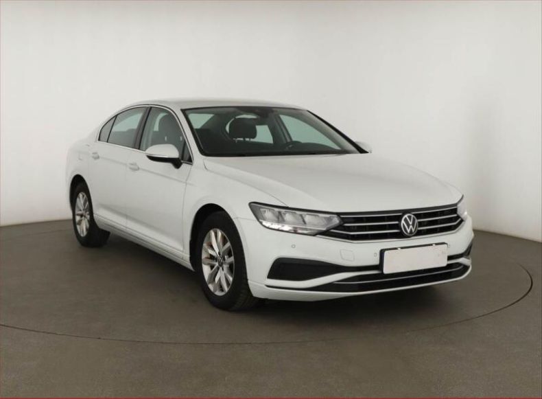 Volkswagen Passat - hlavní fotka inzerátu
