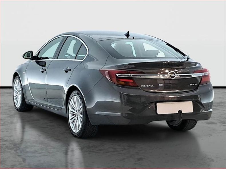 Opel Insignia - hlavní fotka