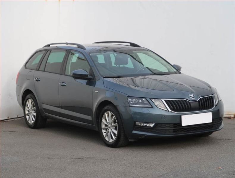 Škoda Octavia - hlavní fotka
