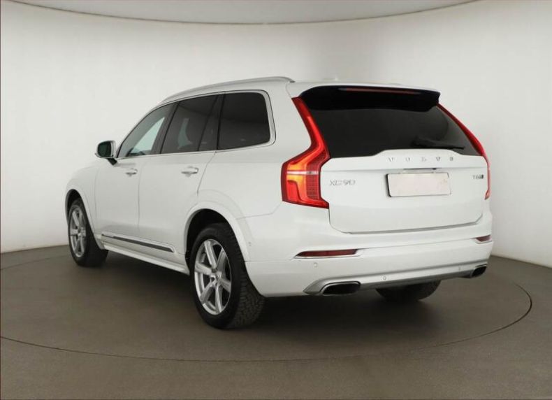 Volvo XC90 - hlavní fotka