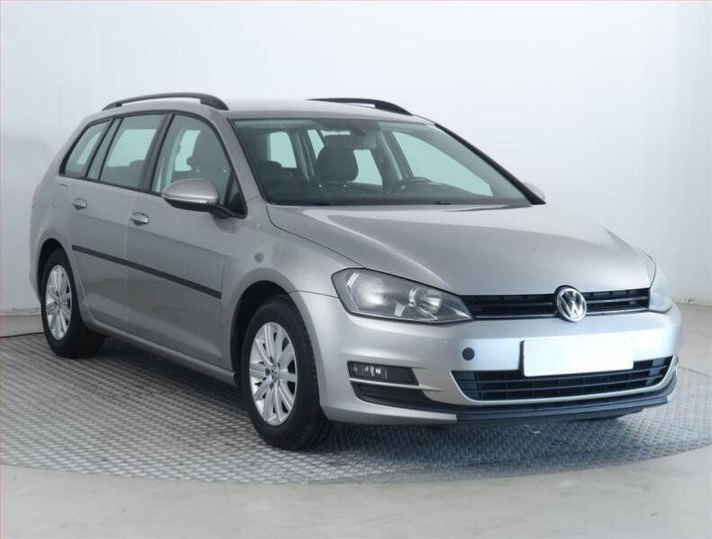 Volkswagen Golf - hlavní foto