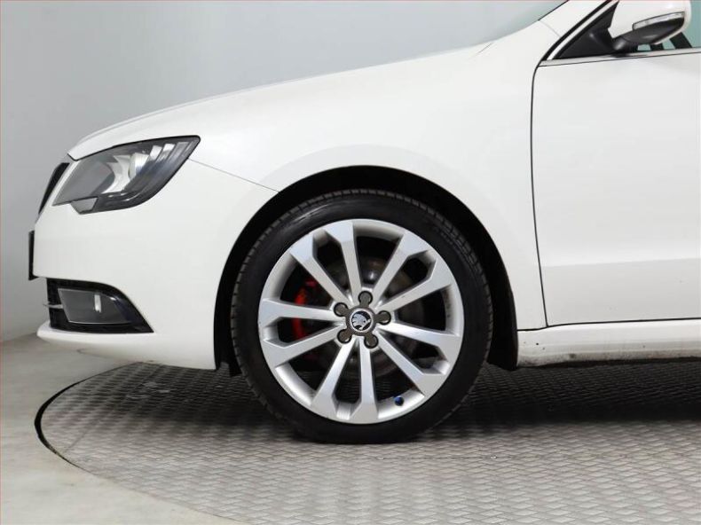 Škoda Superb - hlavní fotka