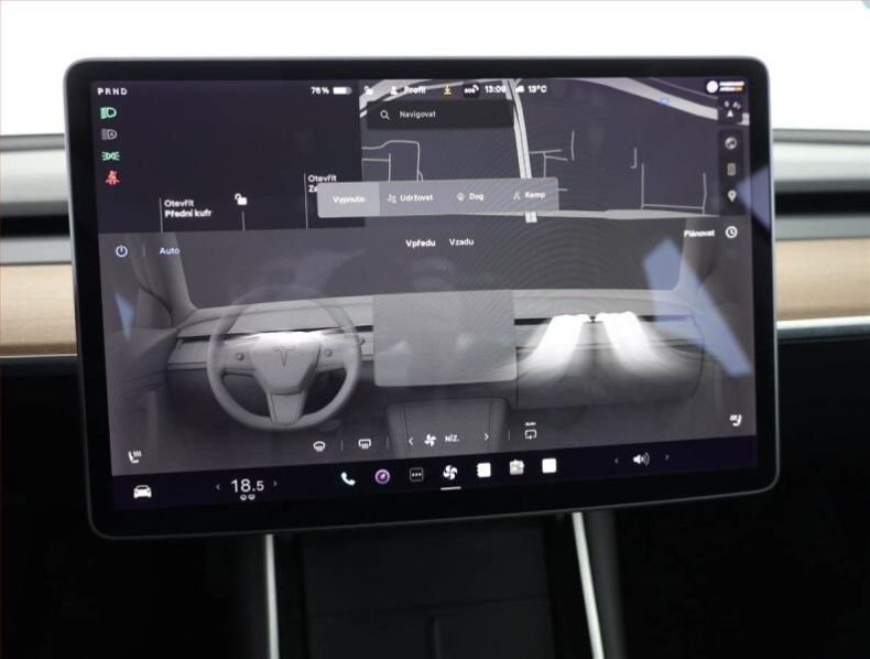 Tesla Model 3 - hlavní fotka