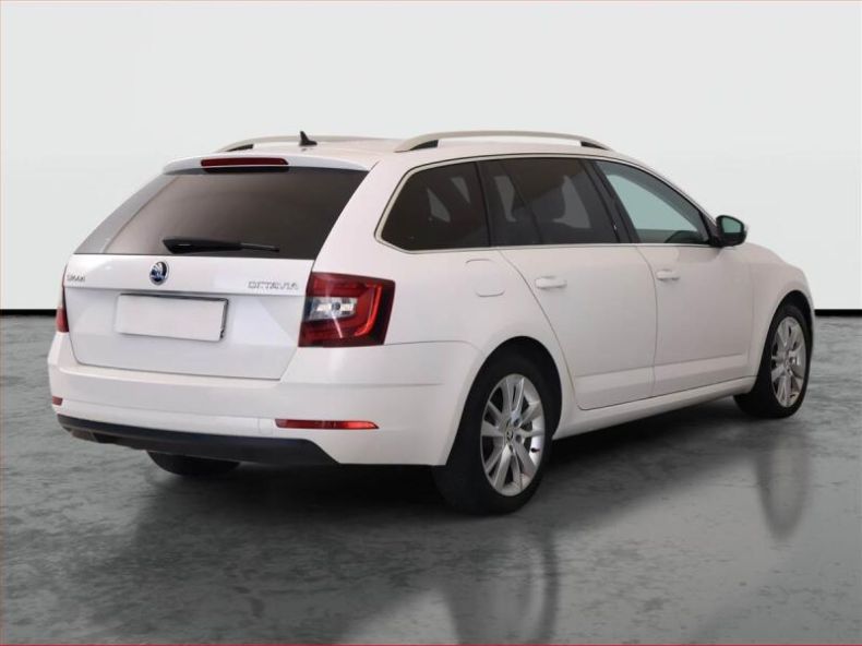 Škoda Octavia - hlavní fotka