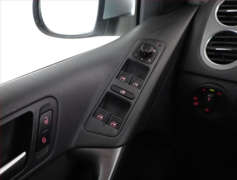 Volkswagen Tiguan - hlavní fotka