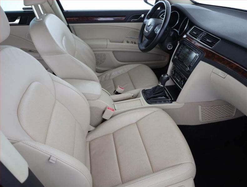 Škoda Superb - hlavní fotka