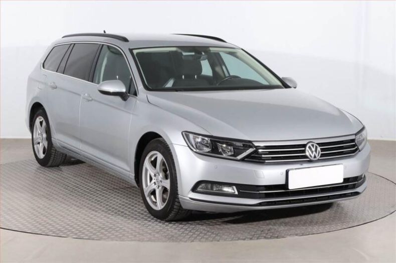 Volkswagen Passat - hlavní foto