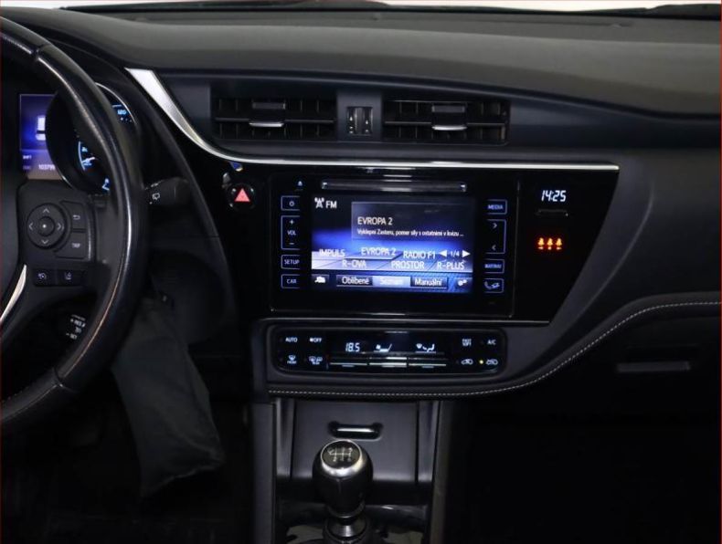 Toyota Auris - hlavní fotka