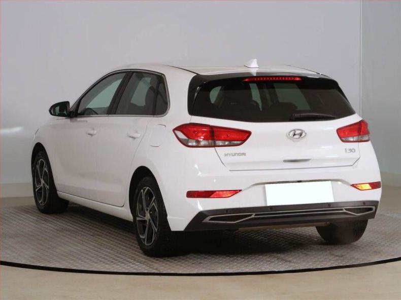 Hyundai i30 - hlavní fotka