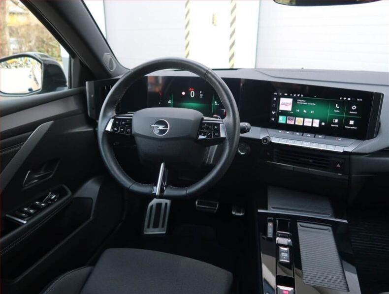 Opel Astra - hlavní fotka