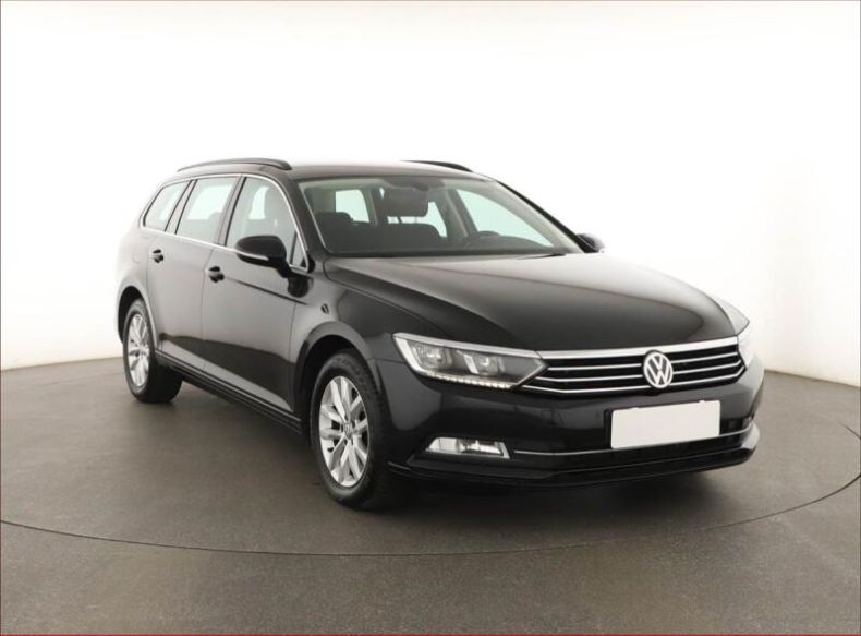 Volkswagen Passat - hlavní fotka inzerátu