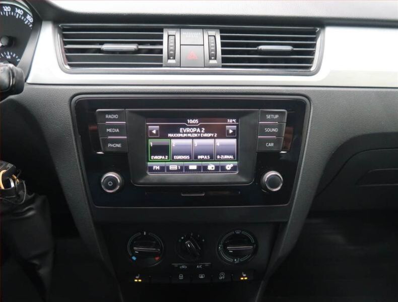 Škoda Rapid - hlavní fotka