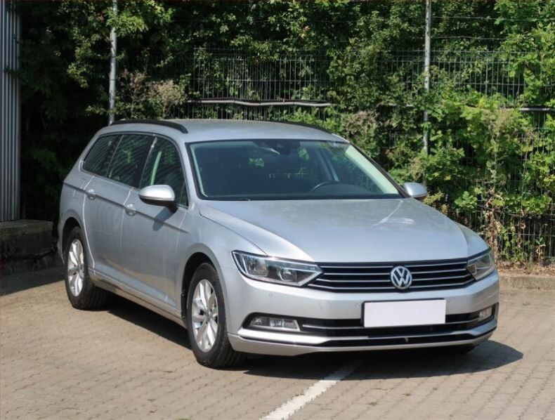 Volkswagen Passat - hlavní fotka inzerátu