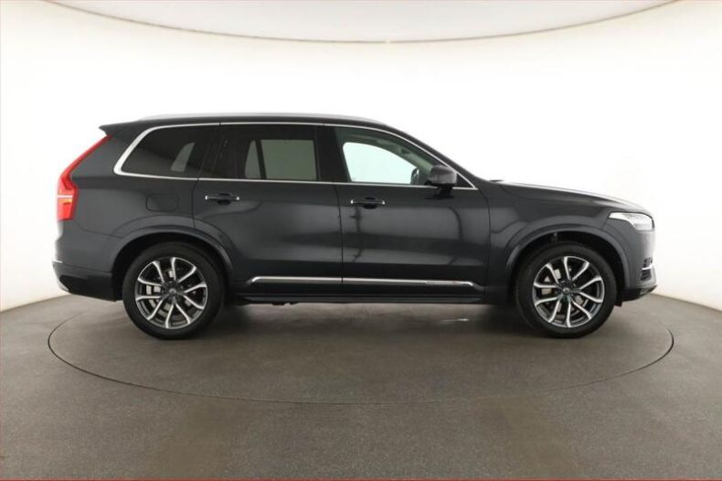 Volvo XC90 - hlavní fotka