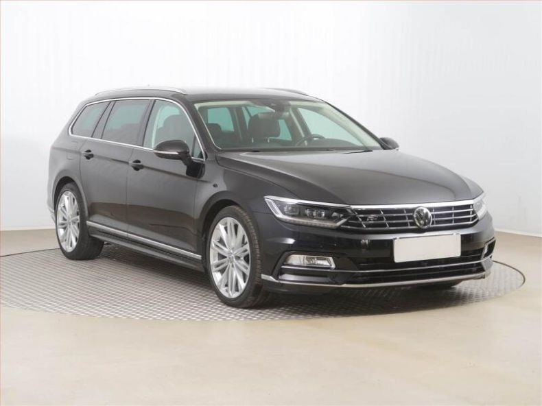 Volkswagen Passat - hlavní foto