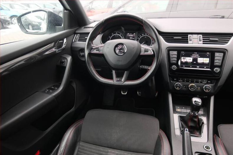 Škoda Octavia - hlavní fotka