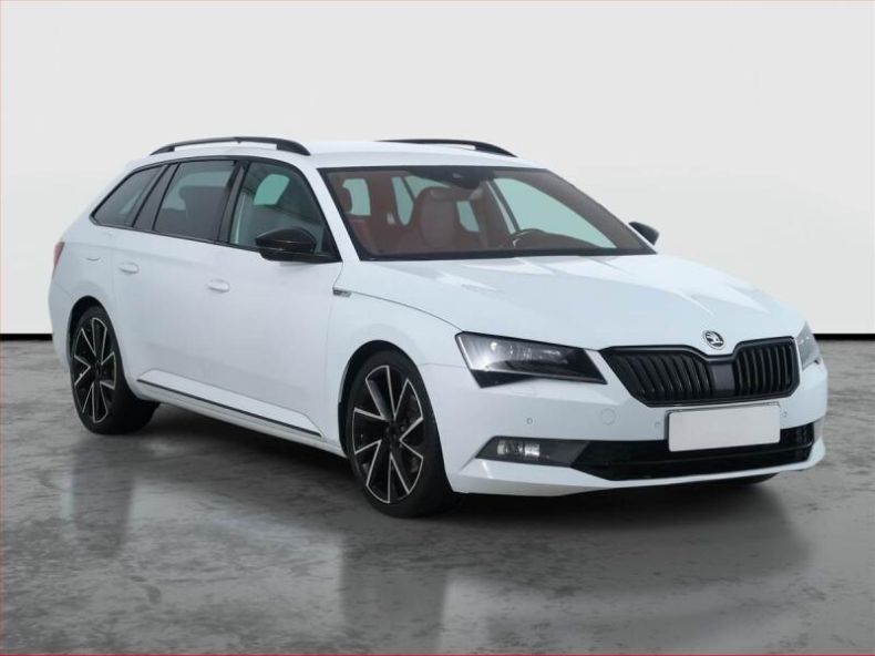 Škoda Superb - hlavní foto