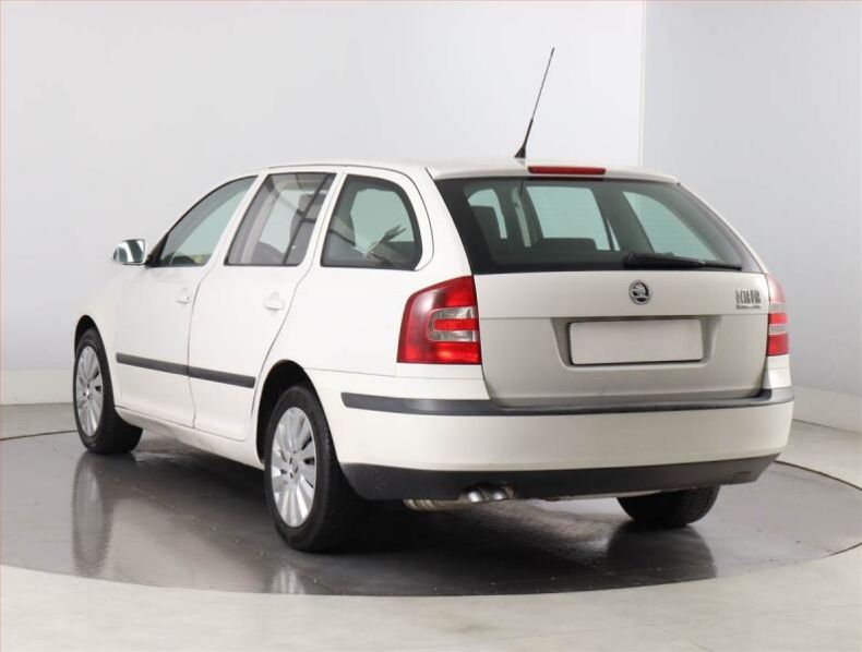 Škoda Octavia - hlavní fotka