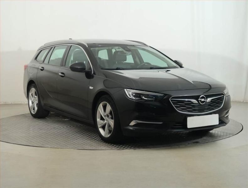 Opel Insignia - hlavní foto