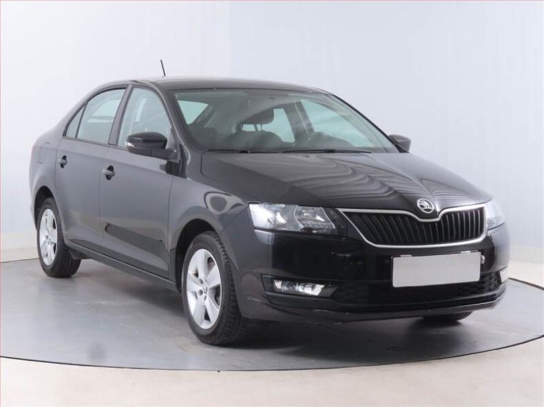 Škoda Rapid - hlavní foto