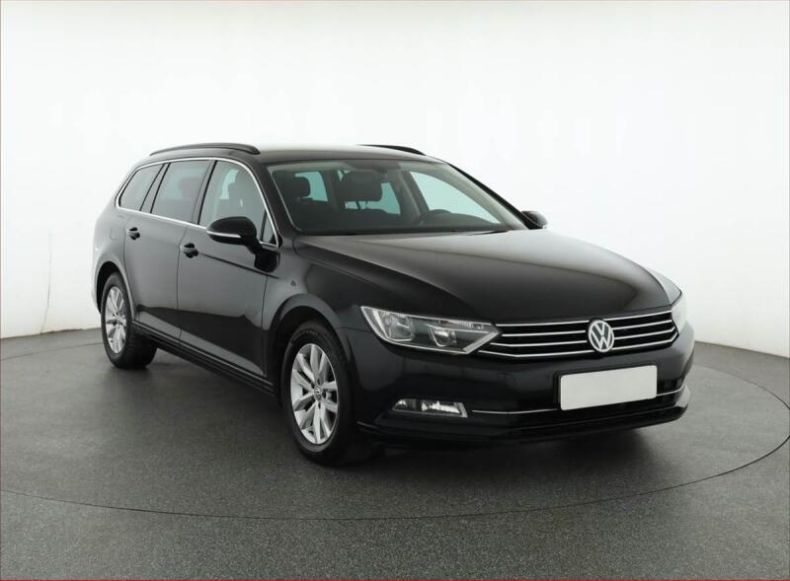Volkswagen Passat - hlavní foto