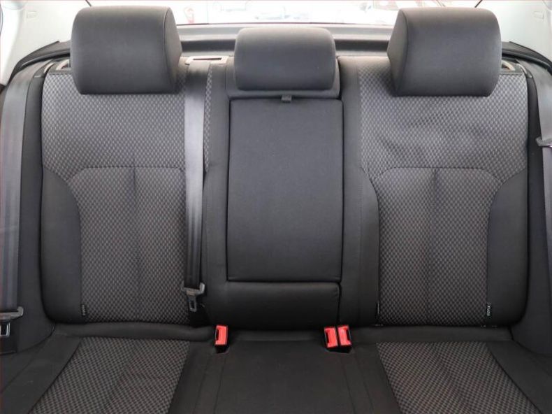 Volkswagen Passat - hlavní fotka